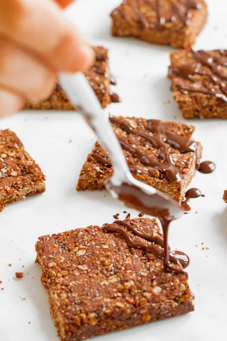 6 Ingredient Chocolate Flapjacks - Vegan, GF & Healthy! Georgie Eats.