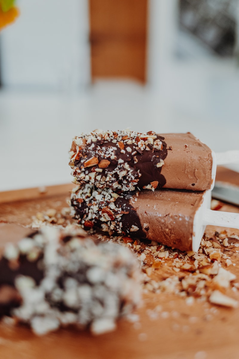 Chocolate Fudge Ice Lollies - Vegan, gluten-free & healthy! Georgie Eats.