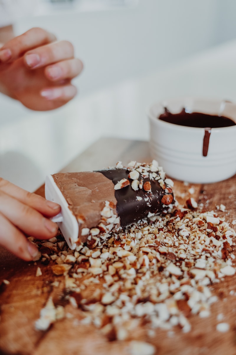 Chocolate Fudge Ice Lollies - Vegan, gluten-free & healthy! Georgie Eats.