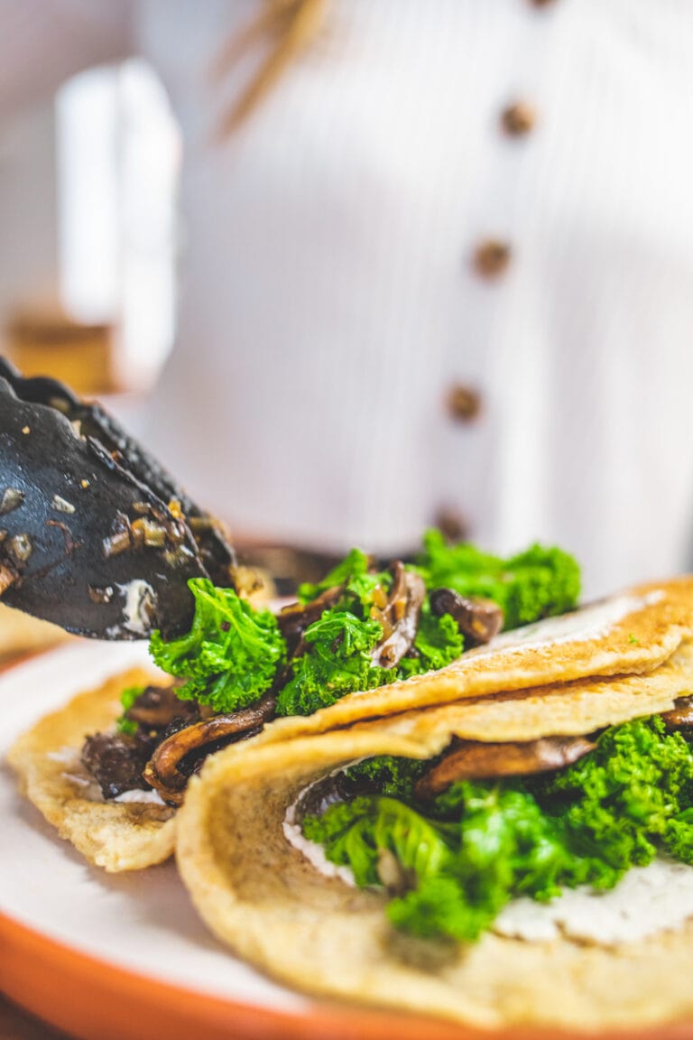 Vegan oatcakes with Mushrooms & Kale - Georgie Eats