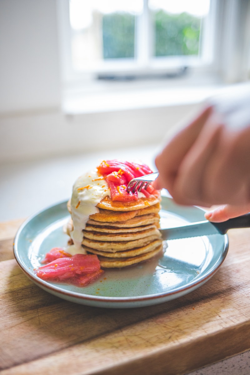 Cutting into the Vegan Rhubarb & Custard Pancakes - Georgie Eats