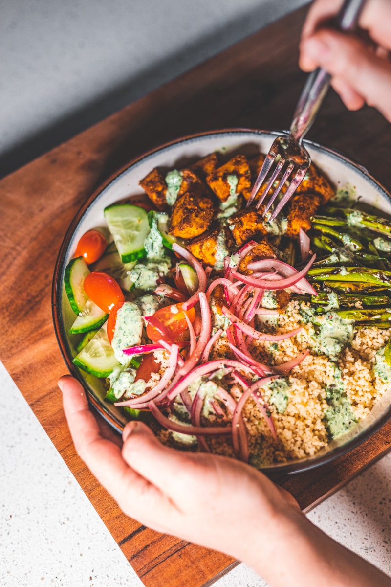 Eating the Tikka Tofu Bowls with Mint Yoghurt Sauce - Georgie Eats