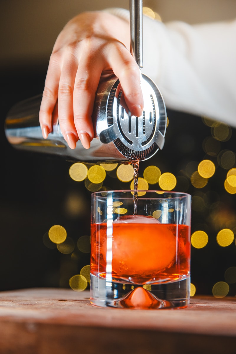 Pouring the Christmas Negroni - Georgie Eats