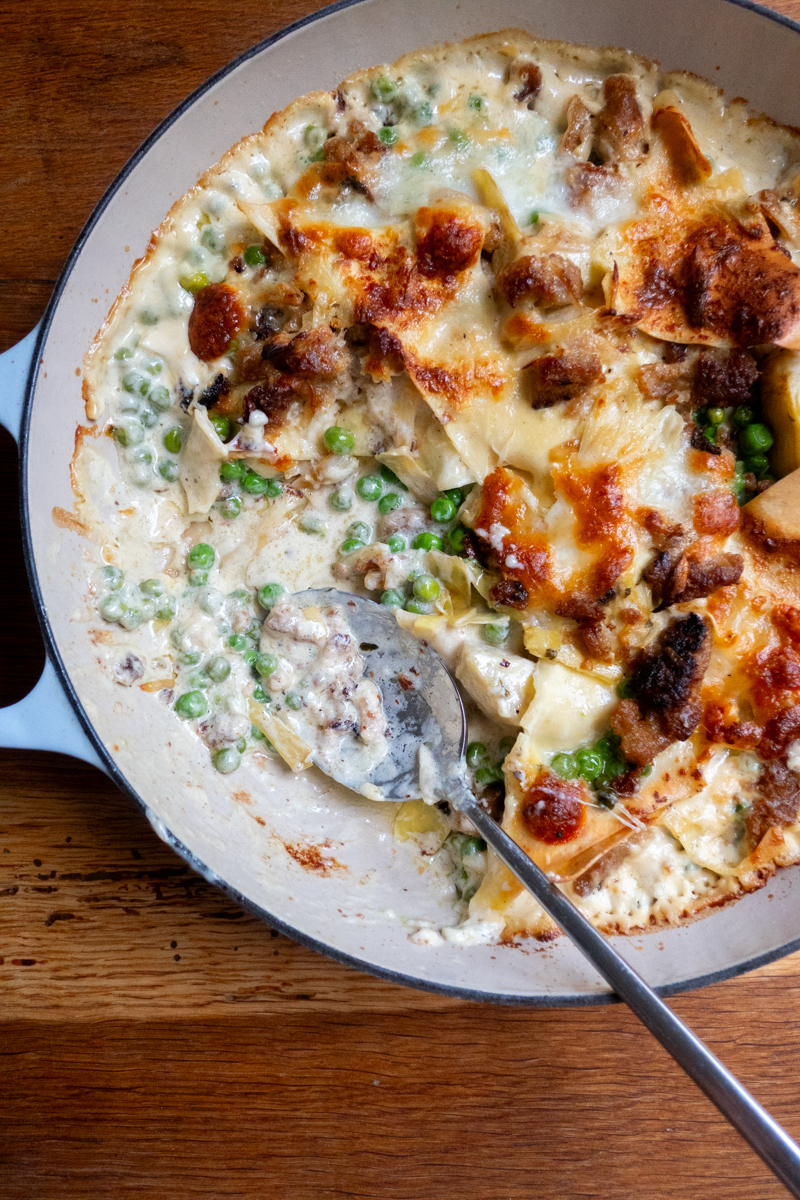 PEA, ARTICHOKE & SAUSAGE (KINDA) LASAGNE - Georgie Eats