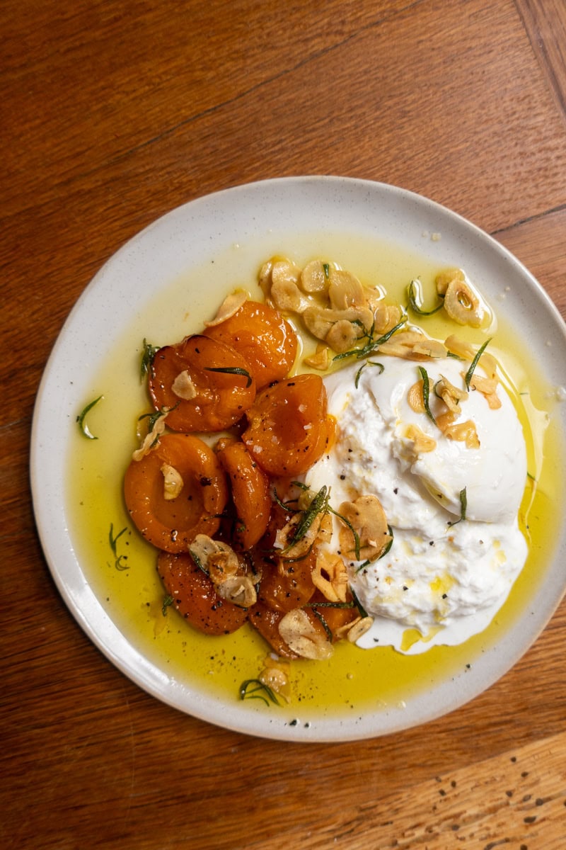 HONEYED APRICOTS & BURRATA