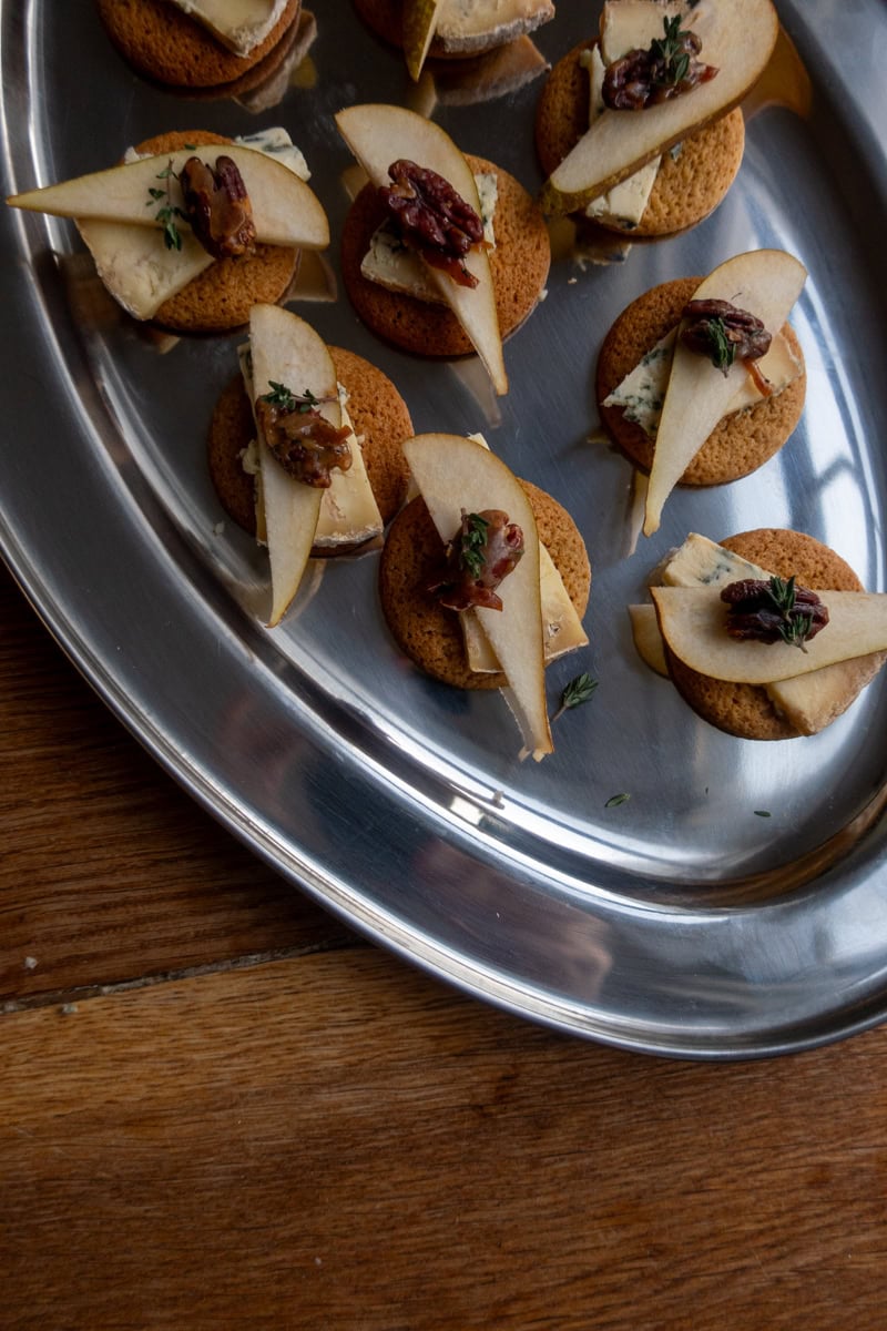 GINGER NUTS WITH STILTON & PEAR – A CANAPE