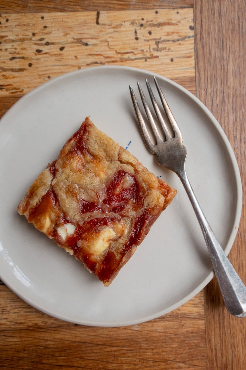 RHUBARB, CARDAMOM & WHITE CHOCOLATE BLONDIES