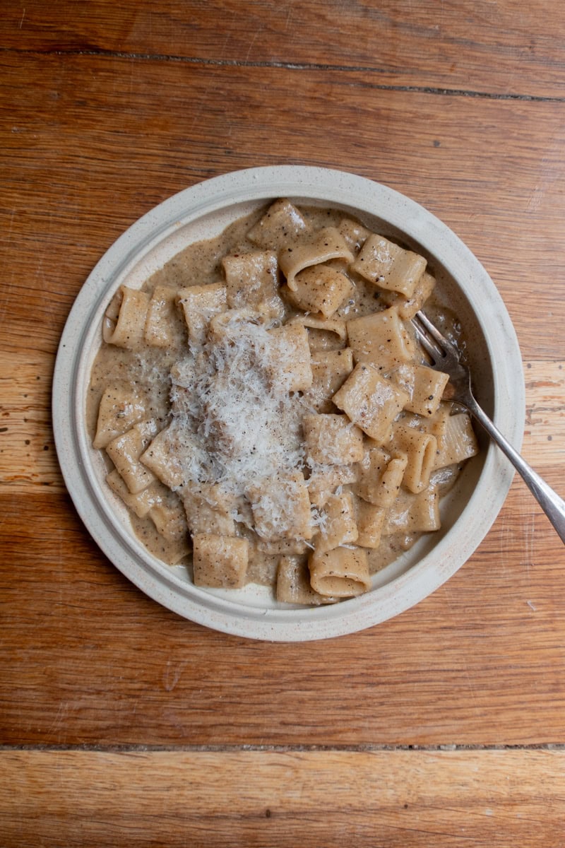 Roasted Garlic Cacio e Pepe - Georgie Mullen
